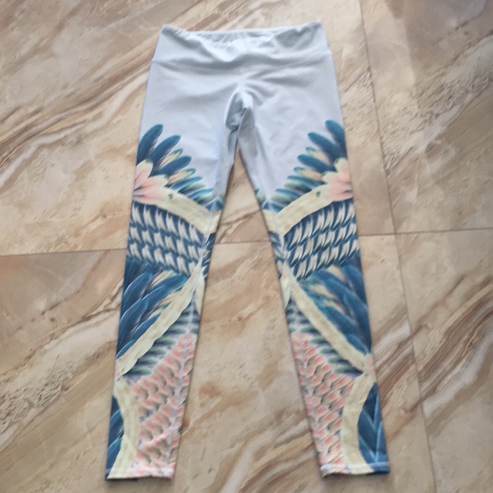 Alo feather print leggings